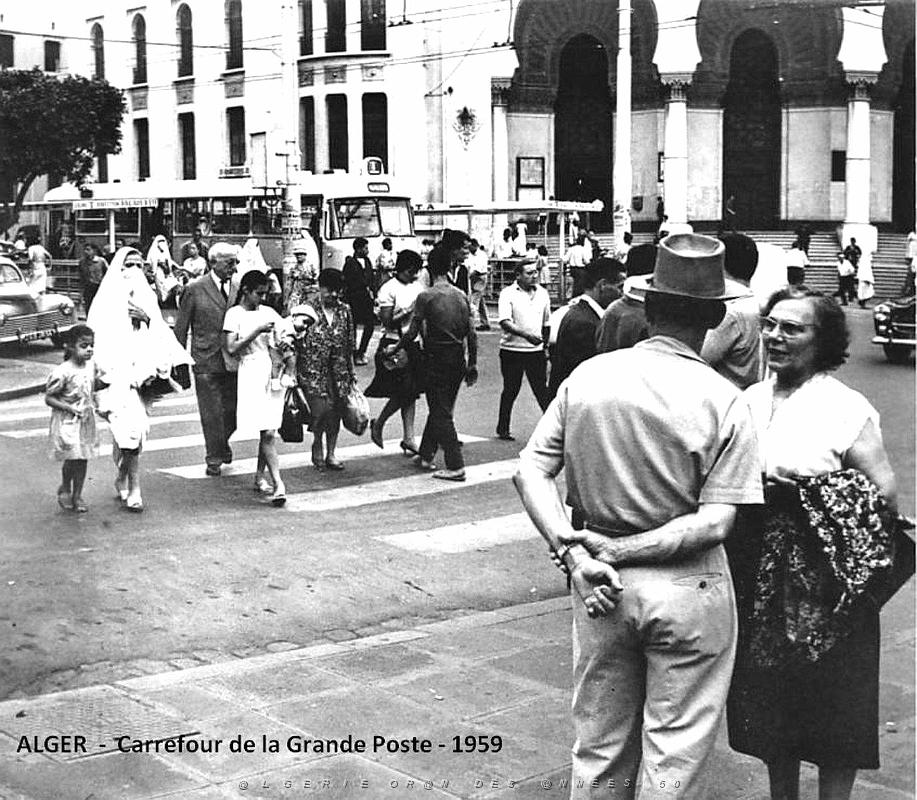1478- Alger - Carrefour de la Poste - 1959.jpg